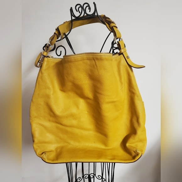 Dooney & Bourke - RARE Vintage Leather Soft & Slouchy Hobo Bag in Mustard Yellow - Picture 3 of 6